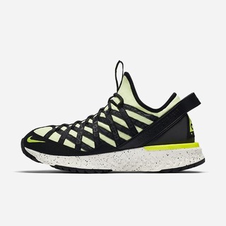 Pantofi Casual Nike ACG React Terra Gobe Barbati Aurii | AYRC-86459